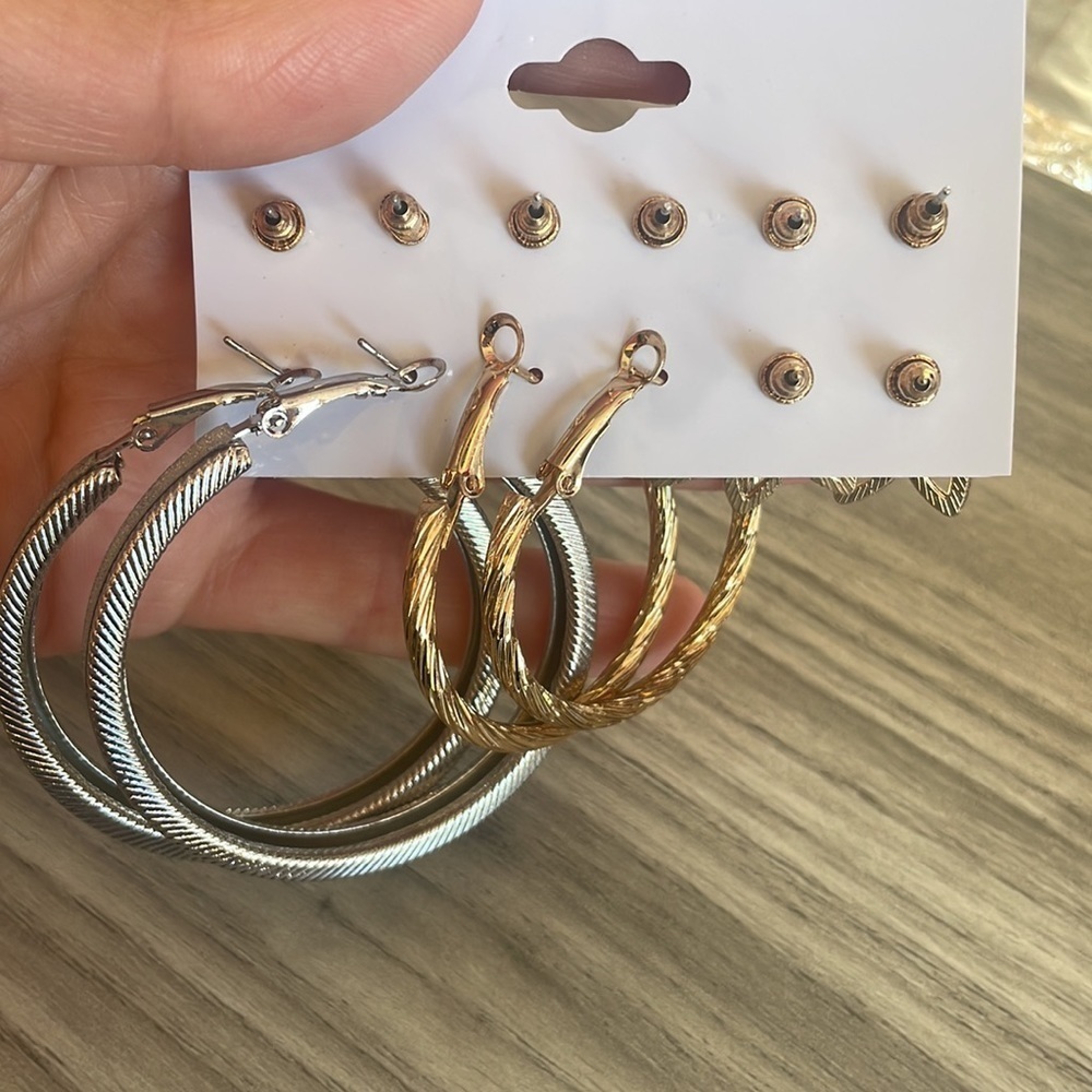Set of earrings - Picture 4 of 5
